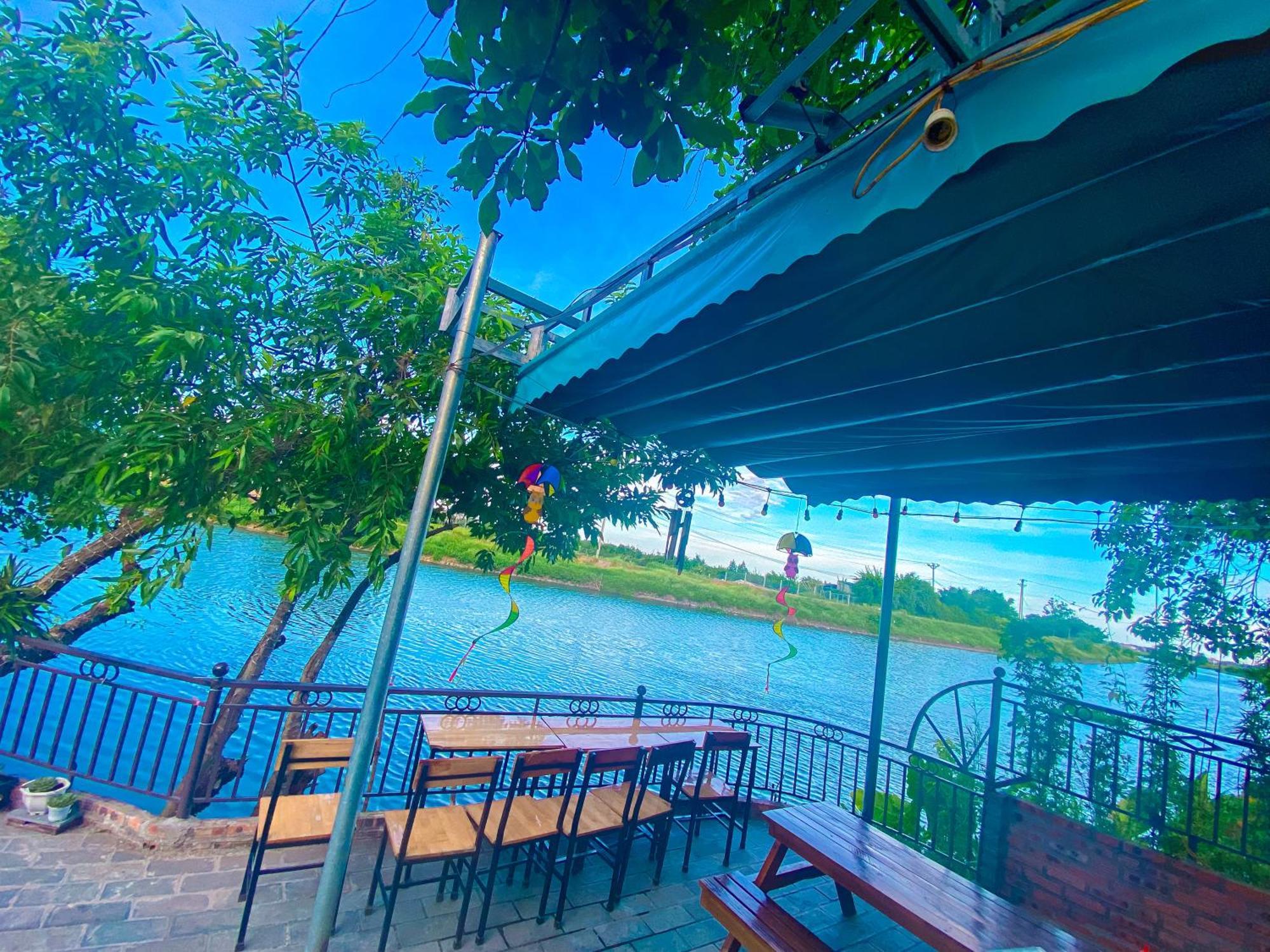 D&D Riverside Homestay Xuan Son Eksteriør bilde